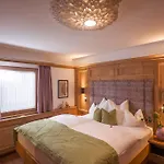 Alpin Hotel Garni Eder - Private Living Hotel