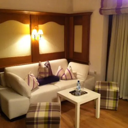 Hotel Alpin Garni Eder - Private Living Mayrhofen