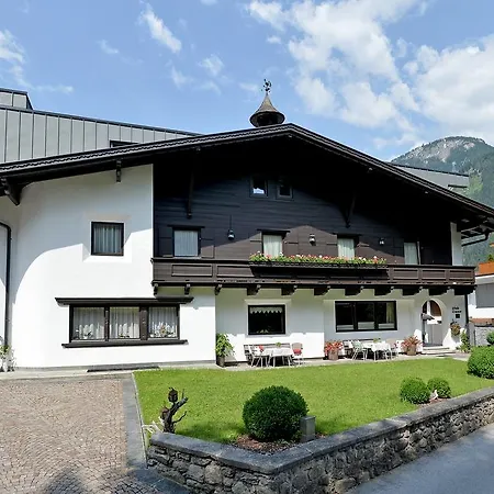 Отель Alpin Garni Eder - Private Living 3*